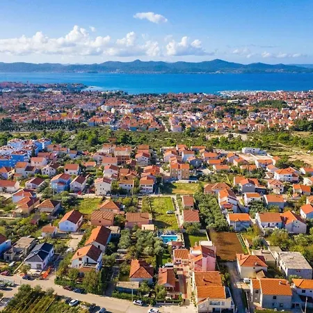 Dalmatina Mit Pool Fuer 4-1 Personen By Interhome * 扎达尔