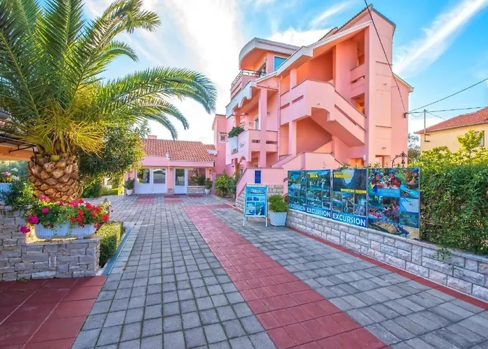 Apartament Dalmatina Mit Pool Fuer 4-1 Personen By Interhome Zadar