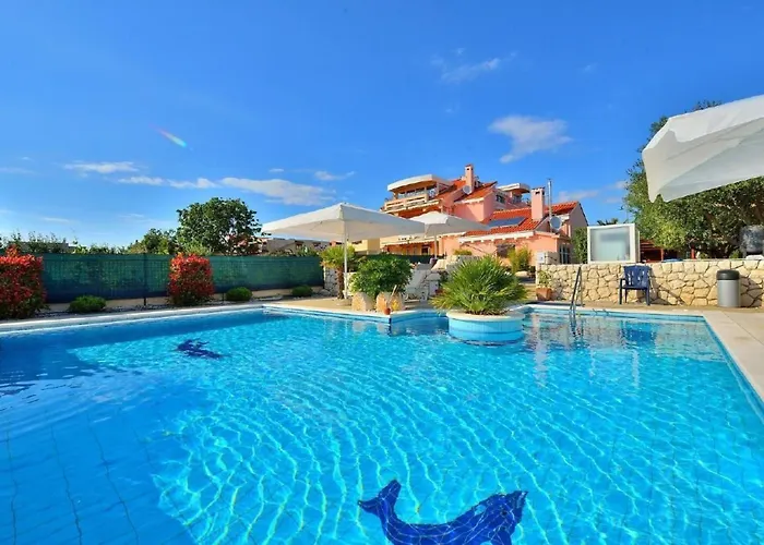 Dalmatina Mit Pool Fuer 4-1 Personen By Interhome Apartman Zára