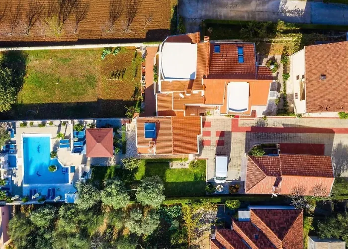 Apartament Dalmatina Mit Pool Fuer 4-1 Personen By Interhome Zadar
