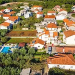 Dalmatina Mit Pool Fuer 4-1 Personen By Interhome Lägenhet