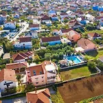 Dalmatina Mit Pool Fuer 4-1 Personen By Interhome Lägenhet Zadar