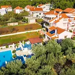 Dalmatina Mit Pool Fuer 4-1 Personen By Interhome Lägenhet