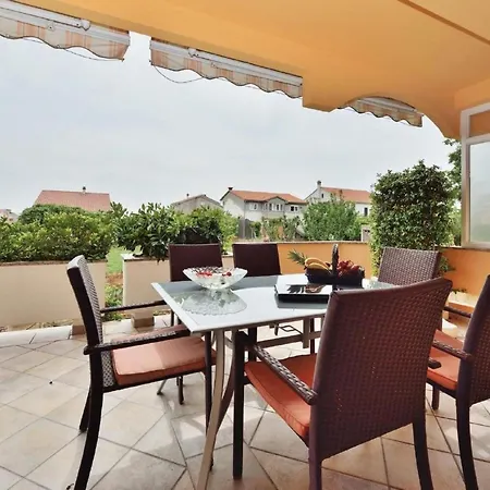 Dalmatina Mit Pool Fuer 4-1 Personen By Interhome *