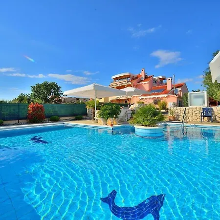 Dalmatina Mit Pool Fuer 4-1 Personen By Interhome Apartman Zára