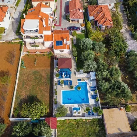 Dalmatina Mit Pool Fuer 4-1 Personen By Interhome * Zára
