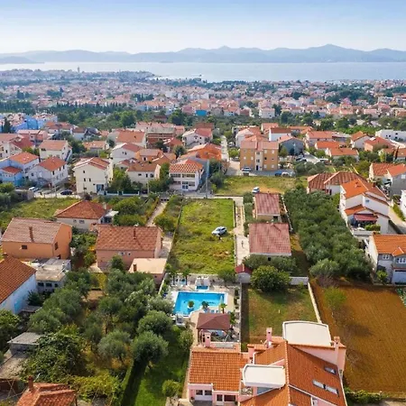 Apartman Dalmatina Mit Pool Fuer 4-1 Personen By Interhome