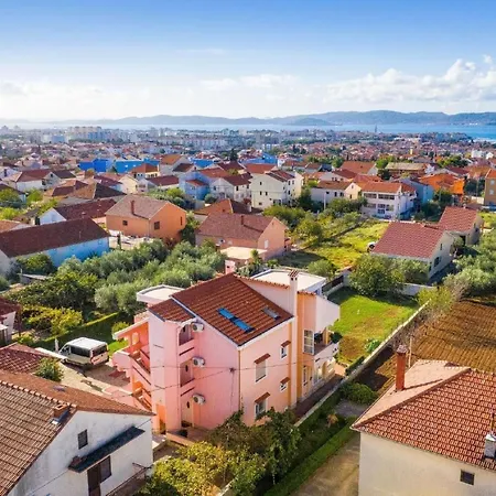 Apartman Dalmatina Mit Pool Fuer 4-1 Personen By Interhome Zára