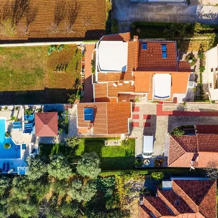 דירה Dalmatina Mit Pool Fuer 4-1 Personen By Interhome זאדאר