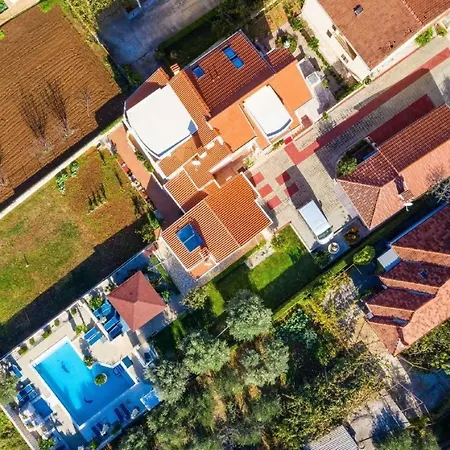 דירה Dalmatina Mit Pool Fuer 4-1 Personen By Interhome זאדאר