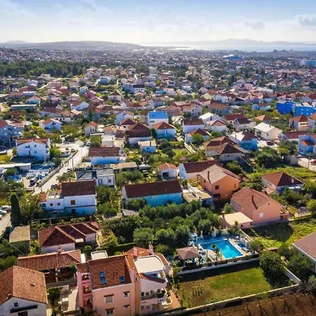 Apartman Dalmatina Mit Pool Fuer 4-1 Personen By Interhome Zára