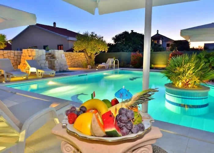 Dalmatina Mit Pool Fuer 4-1 Personen By Interhome *