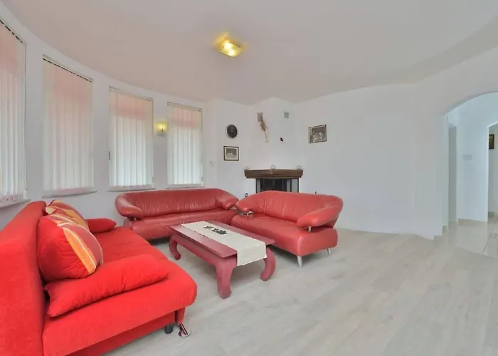 Dalmatina Mit Pool Fuer 4-1 Personen By Interhome * זאדאר