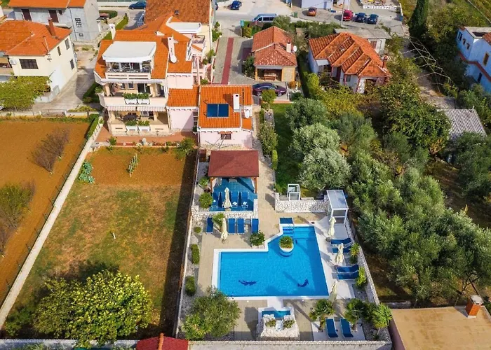 Dalmatina Mit Pool Fuer 4-1 Personen By Interhome *